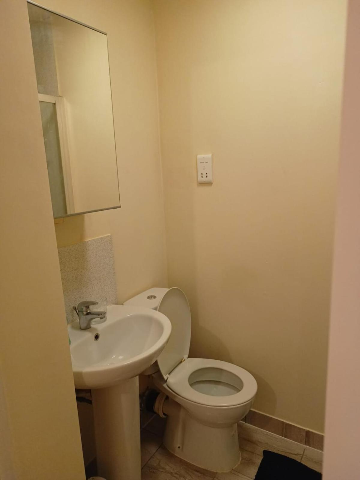 Aster House Hotel Milton  ภายนอก รูปภาพ